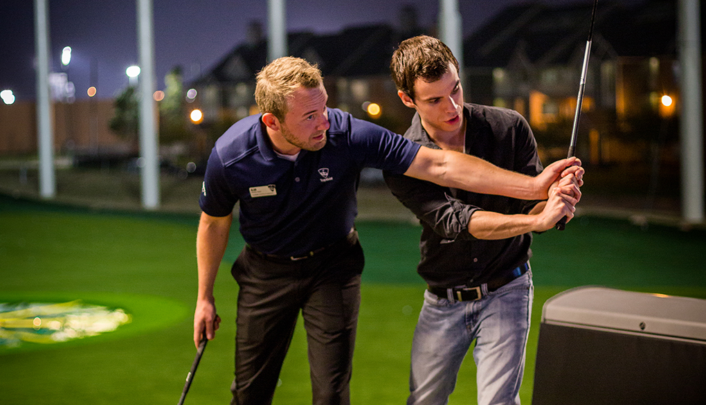 Nighttime-Golf-Lesson